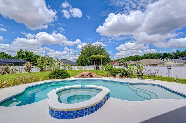 2833 MOSSY TIMBER TRAIL, Valrico, FL 33596