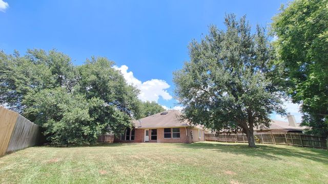 17122 Canterbury Green Court, Sugar Land, TX 77498