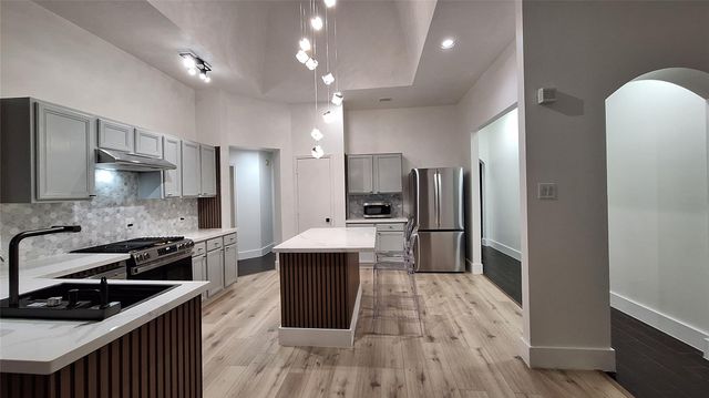 17122 Canterbury Green Court, Sugar Land, TX 77498