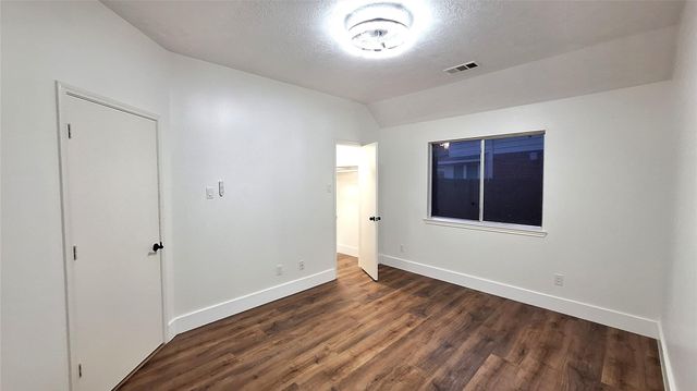 17122 Canterbury Green Court, Sugar Land, TX 77498
