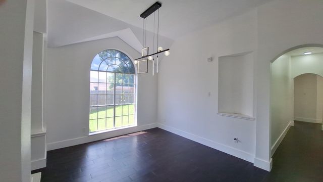 17122 Canterbury Green Court, Sugar Land, TX 77498