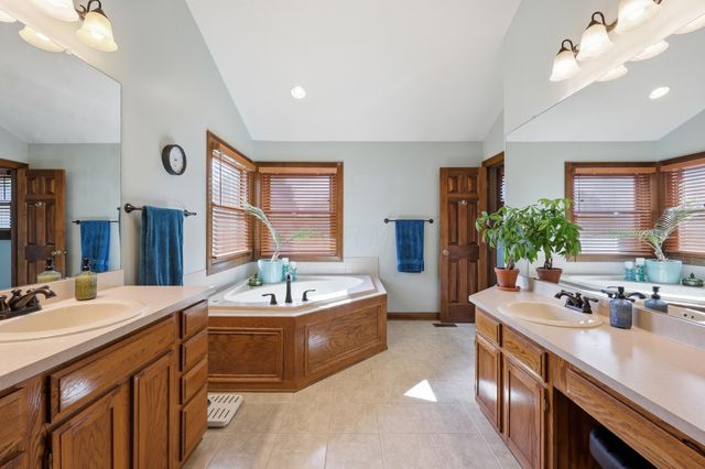 4606 Bridle Path Lane, Dublin, OH 43017