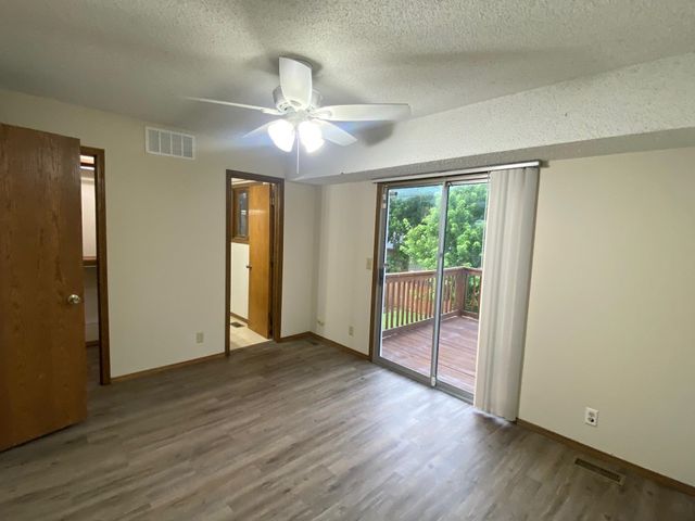 1928 N Reca St, Wichita, KS 67212