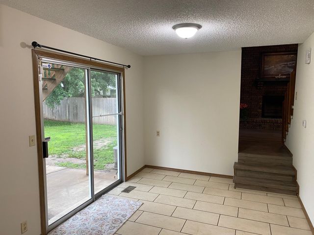 1928 N Reca St, Wichita, KS 67212