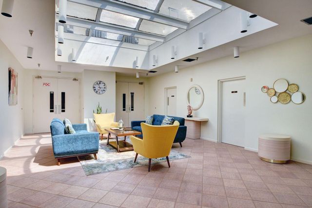 3146 Via Poinciana 301, Lake Worth, FL 33467