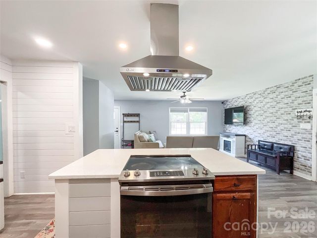 412 N Secrest Avenue, Monroe, NC 28110