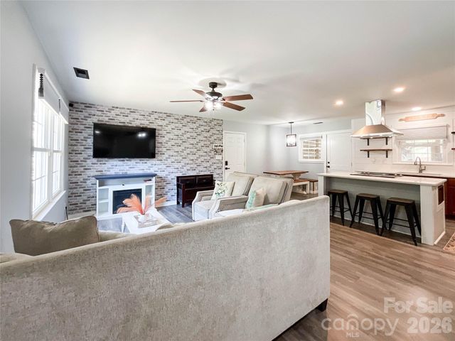 412 N Secrest Avenue, Monroe, NC 28110