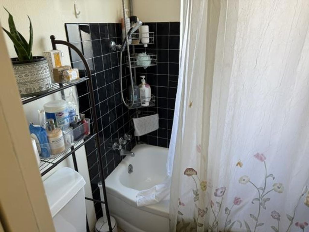 Image 24 of property listing at Address unavailable.
