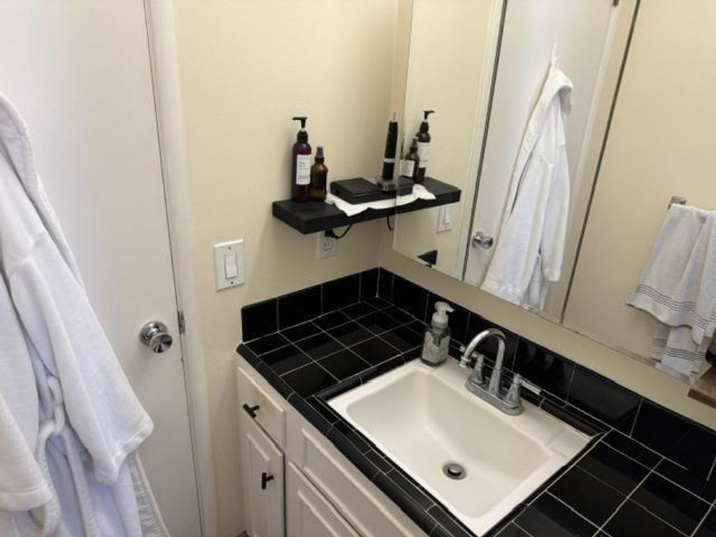 Image 25 of property listing at Address unavailable.