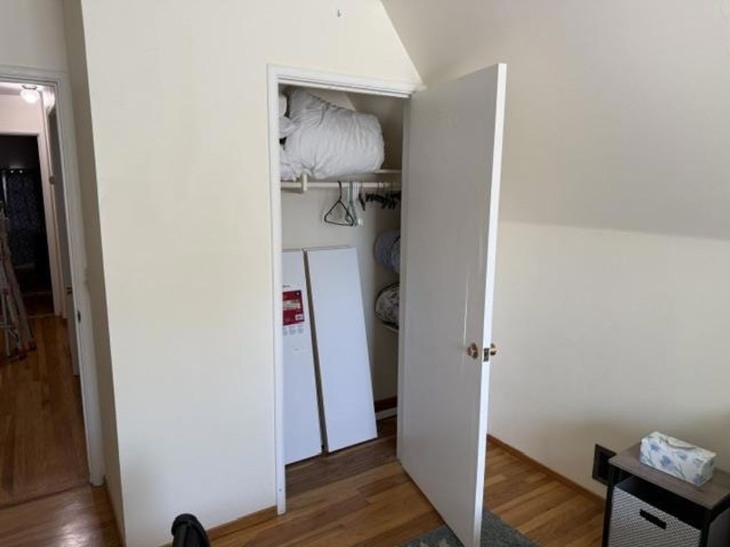 Image 34 of property listing at Address unavailable.