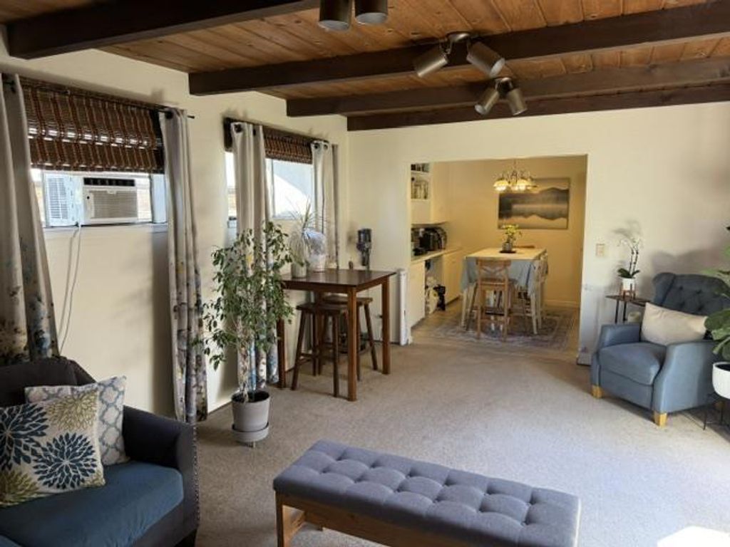 Image 6 of property listing at Address unavailable.