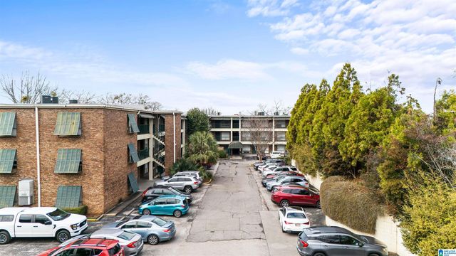 57 Hanover Cir S Apt 113, Birmingham, AL 35205
