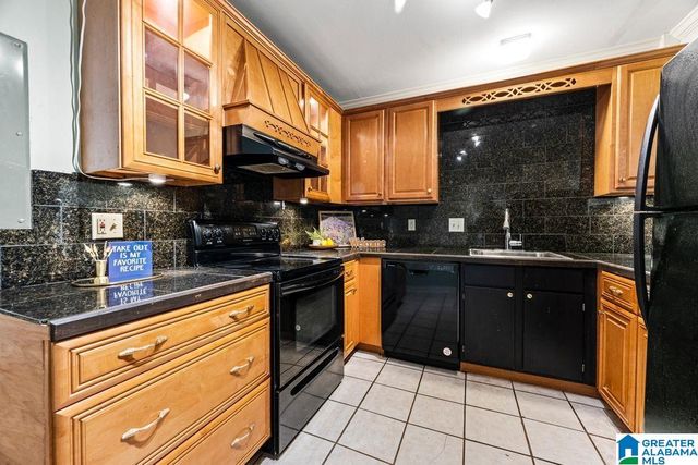 57 Hanover Cir S Apt 113, Birmingham, AL 35205