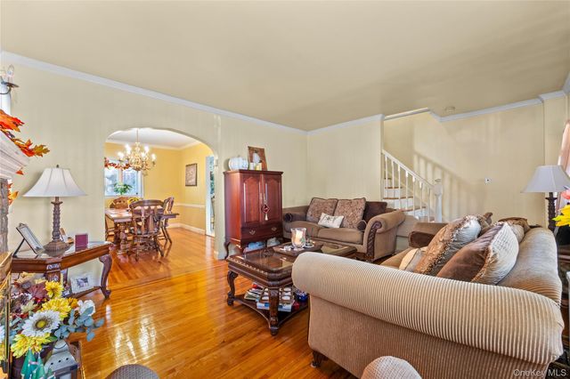 119-20 9th Avenue, College Point, NY 11356