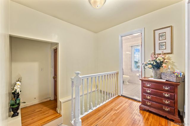 119-20 9th Avenue, College Point, NY 11356