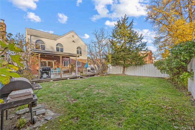 119-20 9th Avenue, College Point, NY 11356