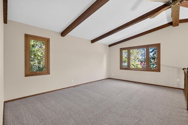 1949 Timber Wolf Trail N, Eagan, MN 55122