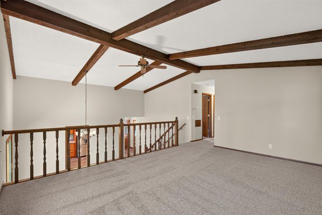 1949 Timber Wolf Trail N, Eagan, MN 55122