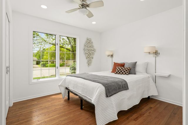 802 Spring Hill Court, Woodbury, MN 55125