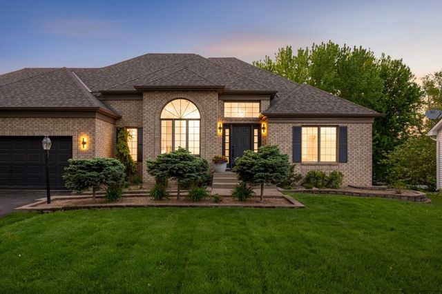 802 Spring Hill Court, Woodbury, MN 55125