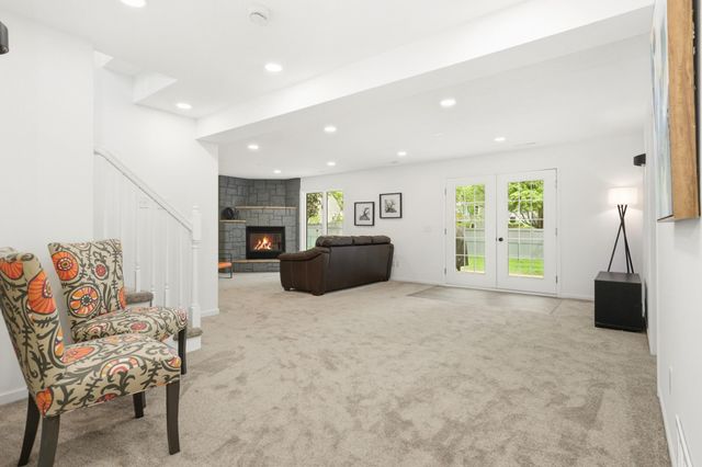 802 Spring Hill Court, Woodbury, MN 55125