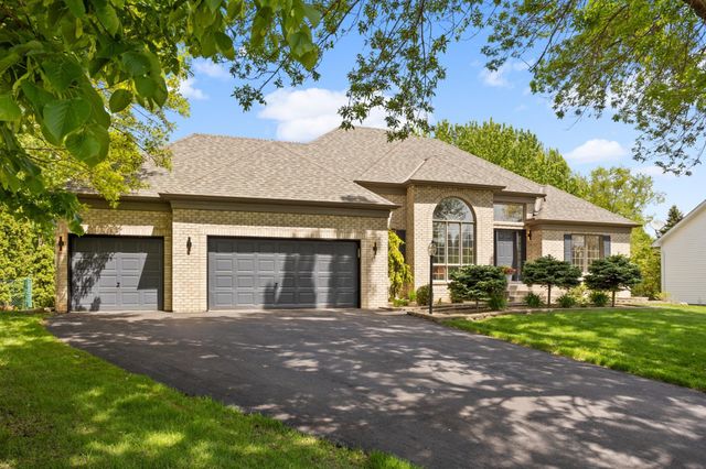 802 Spring Hill Court, Woodbury, MN 55125