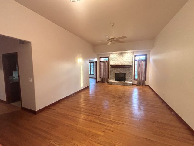 720 Evergreen Lane, Sugar Grove, IL 60554