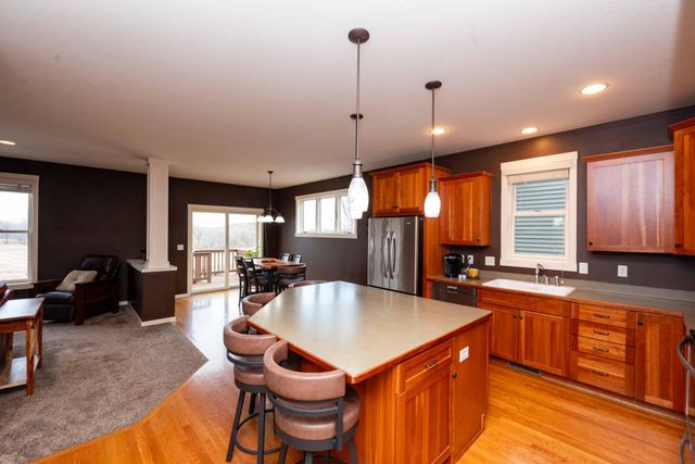 11446 Balsam Way, Woodbury, MN 55129