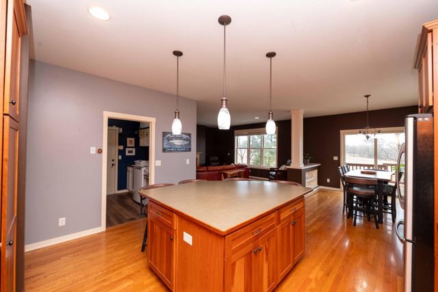 11446 Balsam Way, Woodbury, MN 55129