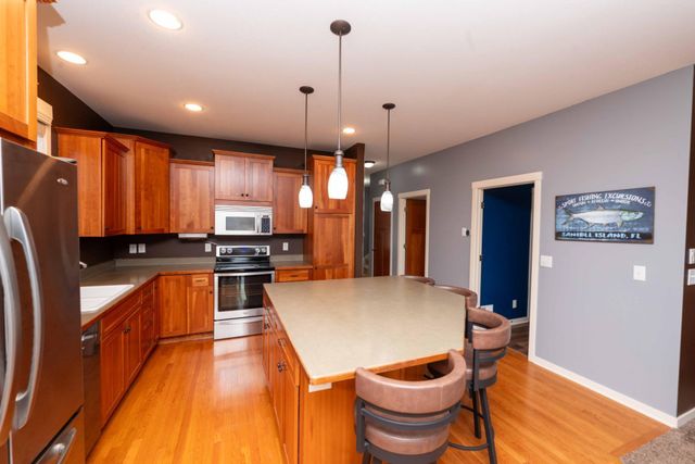 11446 Balsam Way, Woodbury, MN 55129