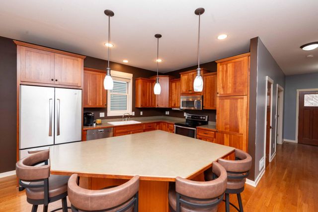 11446 Balsam Way, Woodbury, MN 55129