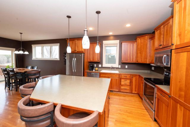 11446 Balsam Way, Woodbury, MN 55129