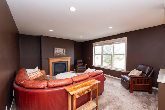 11446 Balsam Way, Woodbury, MN 55129