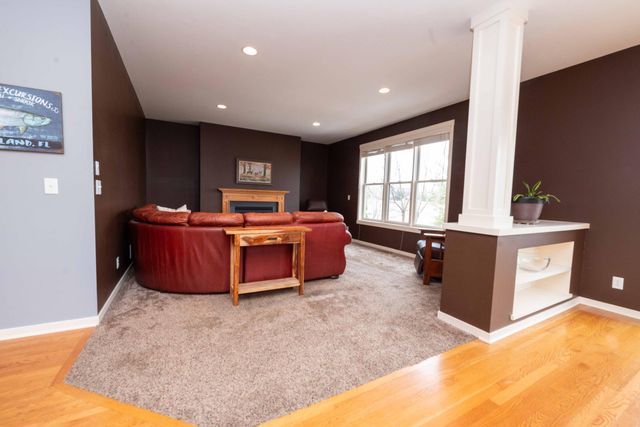 11446 Balsam Way, Woodbury, MN 55129