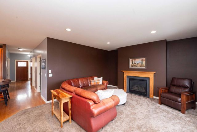 11446 Balsam Way, Woodbury, MN 55129