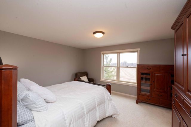 11446 Balsam Way, Woodbury, MN 55129