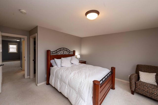 11446 Balsam Way, Woodbury, MN 55129