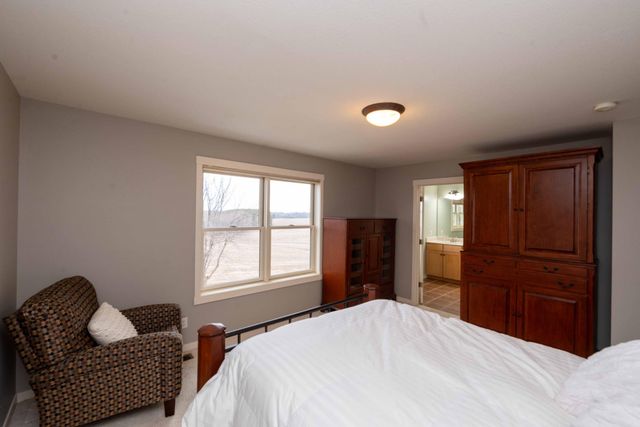 11446 Balsam Way, Woodbury, MN 55129