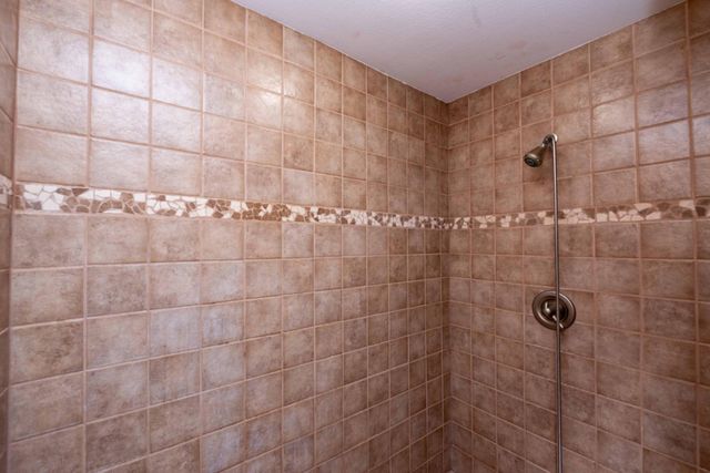 11446 Balsam Way, Woodbury, MN 55129