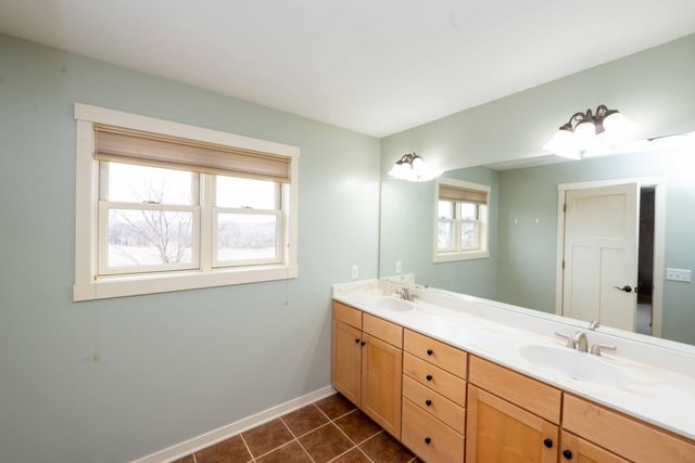 11446 Balsam Way, Woodbury, MN 55129