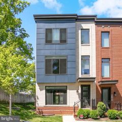 5164 CARTERS LN, Alexandria, VA 22311