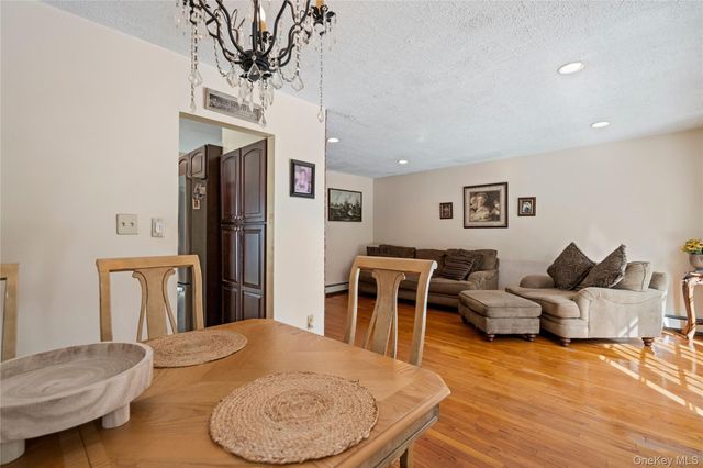 25 State Place, Huntington, NY 11743