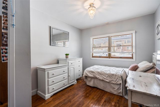 25 State Place, Huntington, NY 11743