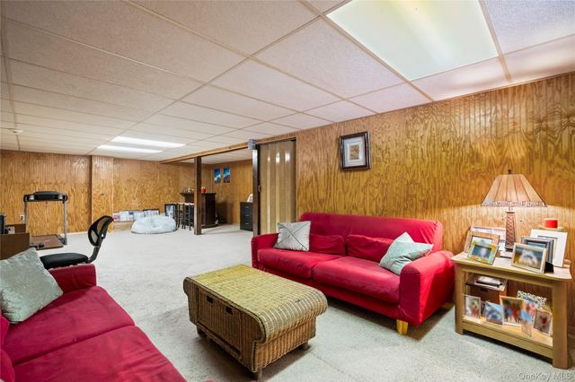 25 State Place, Huntington, NY 11743