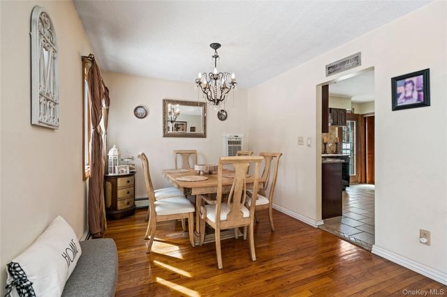 25 State Place, Huntington, NY 11743