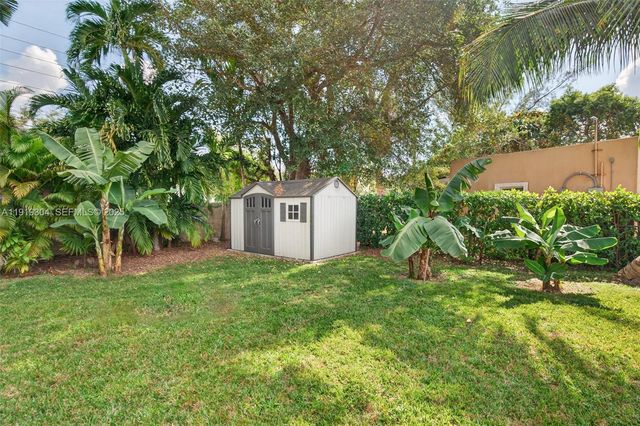 6255 SW 62nd Ct, South Miami, FL 33143