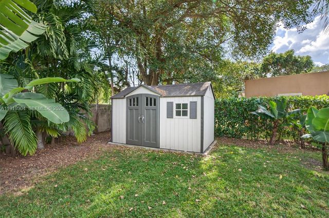 6255 SW 62nd Ct, South Miami, FL 33143