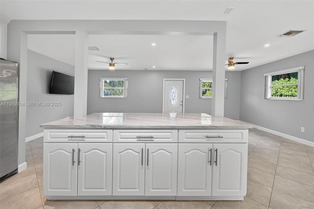 6255 SW 62nd Ct, South Miami, FL 33143