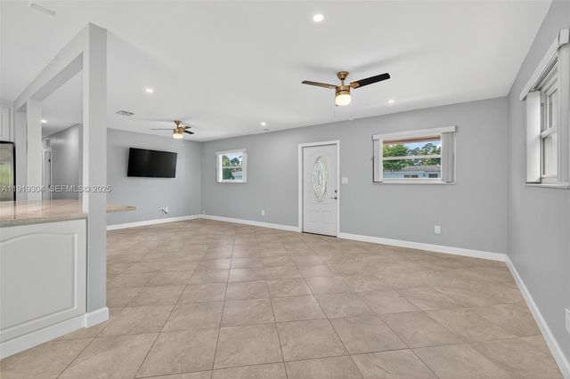 6255 SW 62nd Ct, South Miami, FL 33143