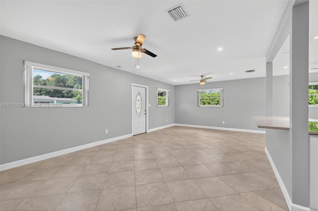 6255 SW 62nd Ct, South Miami, FL 33143